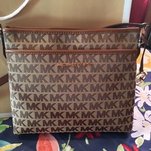 Cross body bag Mk